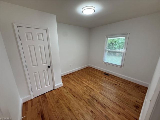 2900 S Main Street, Winston-salem, NC 27127
