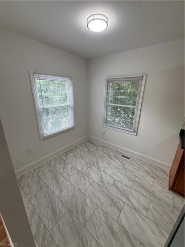 2900 S Main Street, Winston-salem, NC 27127