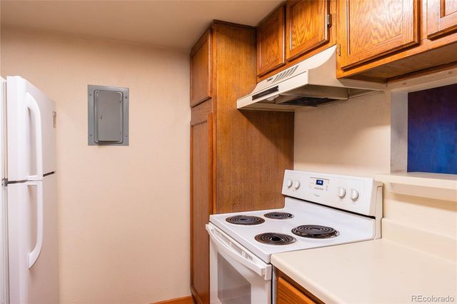 901 S Zeno Way 102, Aurora, CO 80017