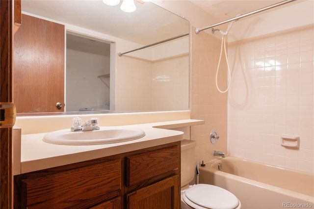 901 S Zeno Way 102, Aurora, CO 80017