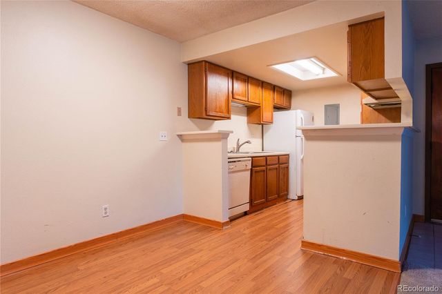 901 S Zeno Way 102, Aurora, CO 80017