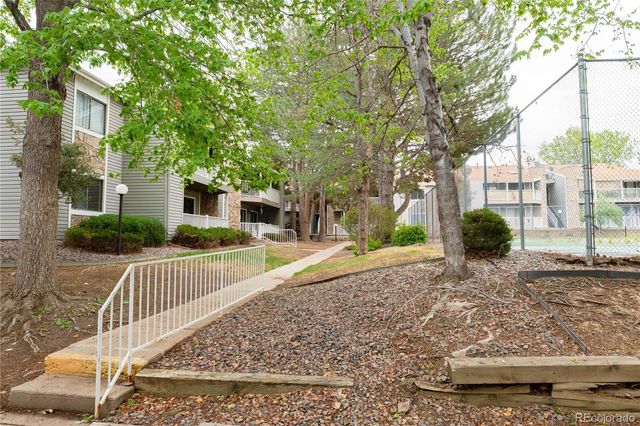 901 S Zeno Way 102, Aurora, CO 80017