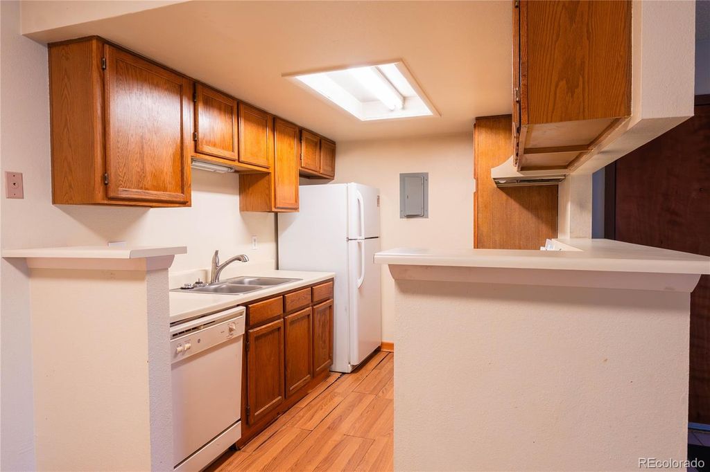 901 S Zeno Way 102, Aurora, CO 80017