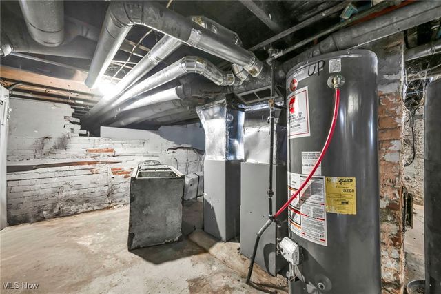 3405 Roehl Avenue, Cleveland, OH 44109