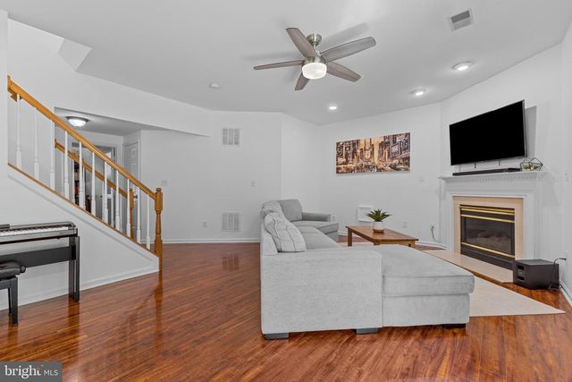21622 MONMOUTH TER, Ashburn, VA 20147