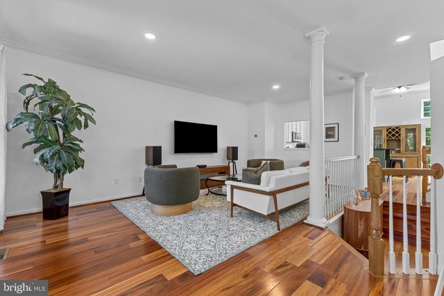 21622 MONMOUTH TER, Ashburn, VA 20147