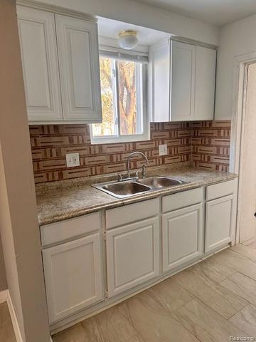 16224 Lamphere Street, Detroit, MI 48219