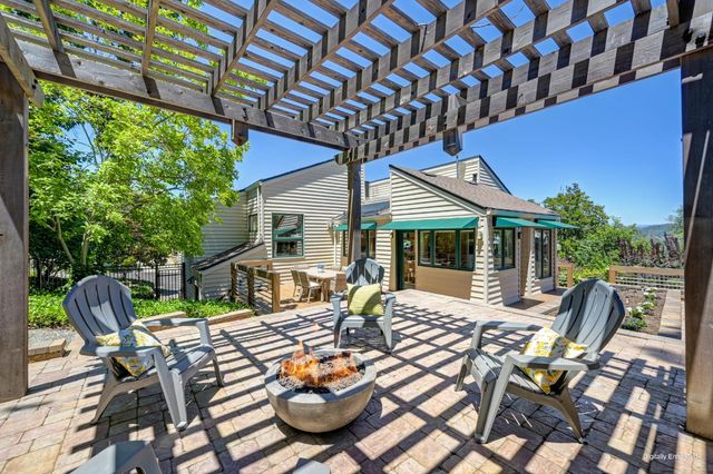 409 Olive Orchard Dr, Auburn, CA 95603