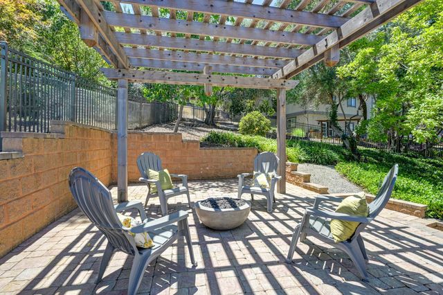 409 Olive Orchard Dr, Auburn, CA 95603
