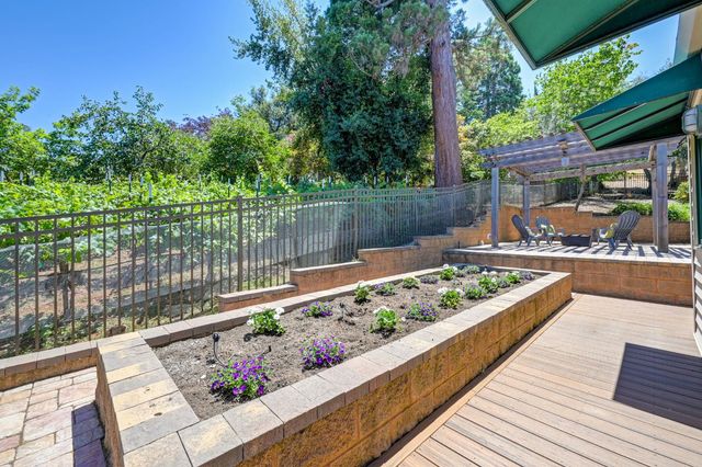 409 Olive Orchard Dr, Auburn, CA 95603