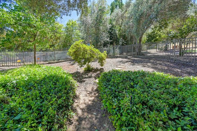 409 Olive Orchard Dr, Auburn, CA 95603