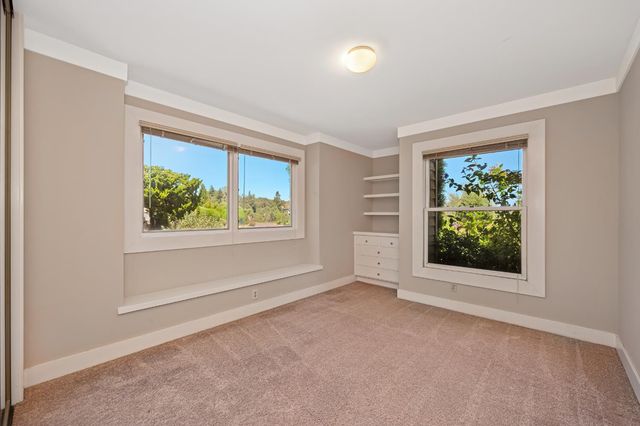 409 Olive Orchard Dr, Auburn, CA 95603