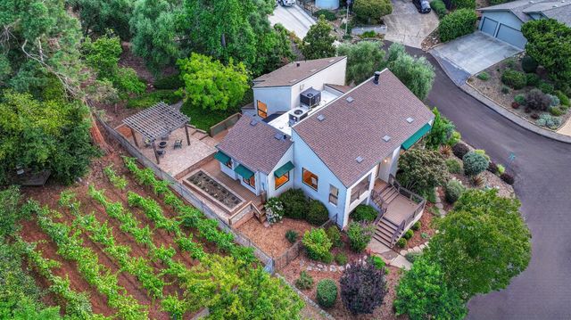 409 Olive Orchard Dr, Auburn, CA 95603