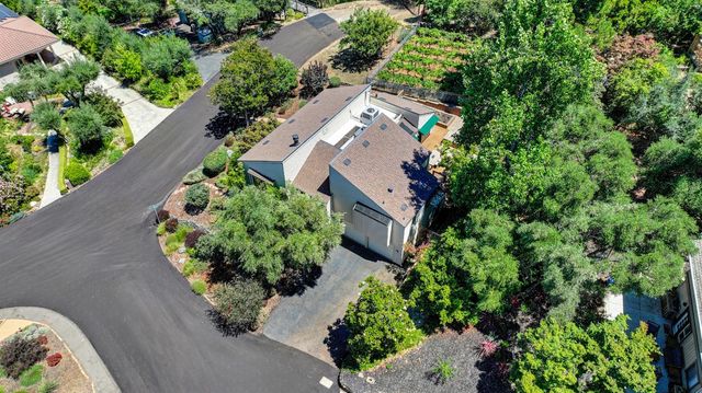 409 Olive Orchard Dr, Auburn, CA 95603
