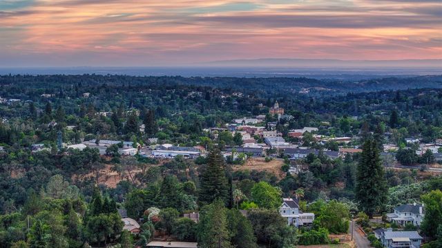 409 Olive Orchard Dr, Auburn, CA 95603
