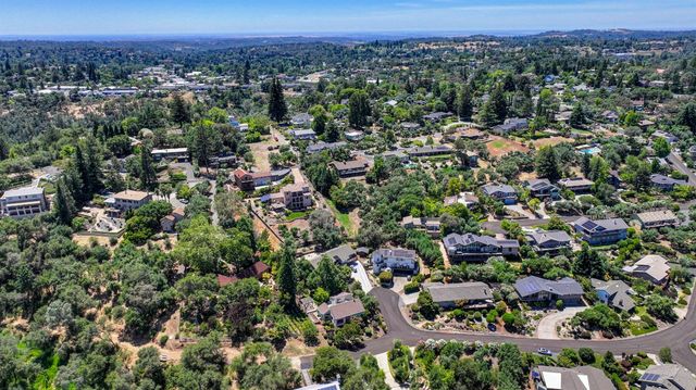 409 Olive Orchard Dr, Auburn, CA 95603