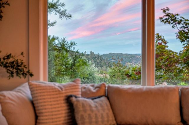 409 Olive Orchard Dr, Auburn, CA 95603