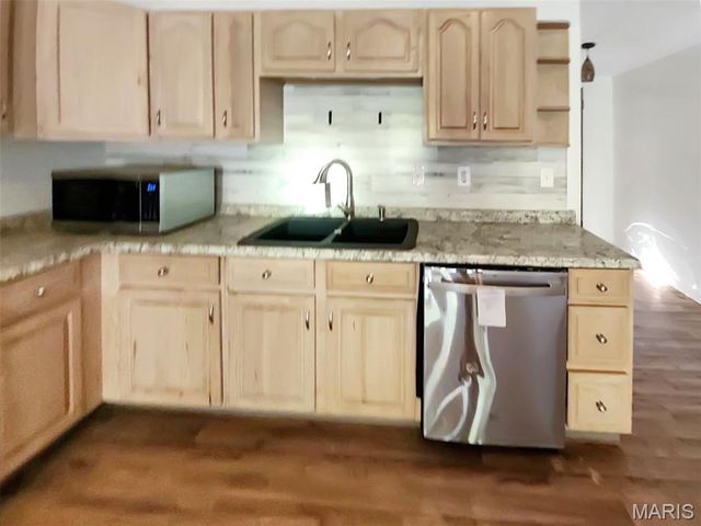 806 N 2nd Street, De Soto, MO 63020
