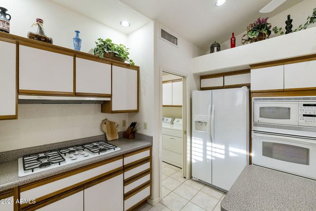 9510 E SUNRIDGE Drive, Sun Lakes, AZ 85248