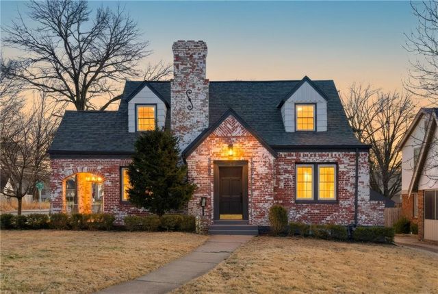 247 E 74th Terrace, Kansas City, MO 64114