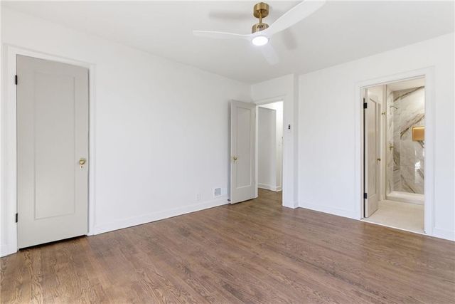 247 E 74th Terrace, Kansas City, MO 64114