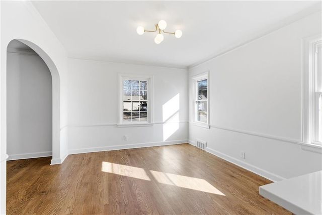 247 E 74th Terrace, Kansas City, MO 64114