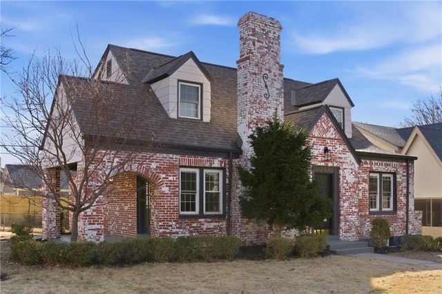 247 E 74th Terrace, Kansas City, MO 64114