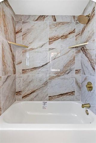 247 E 74th Terrace, Kansas City, MO 64114