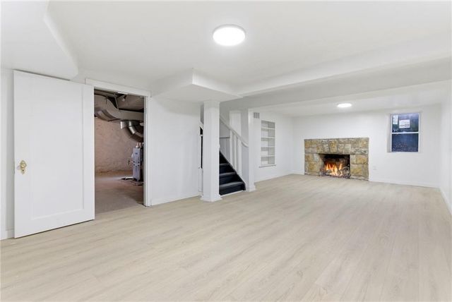 247 E 74th Terrace, Kansas City, MO 64114