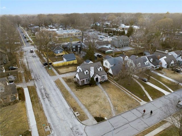 247 E 74th Terrace, Kansas City, MO 64114