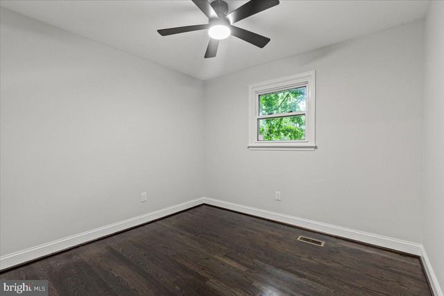 5423 EMERALD DR, Sykesville, MD 21784