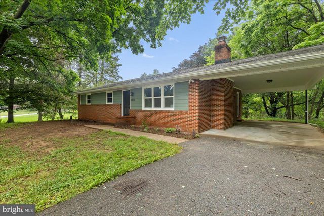 5423 EMERALD DR, Sykesville, MD 21784