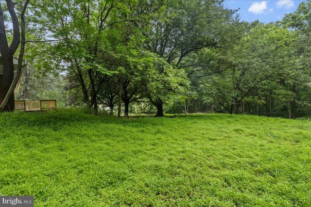 5423 EMERALD DR, Sykesville, MD 21784