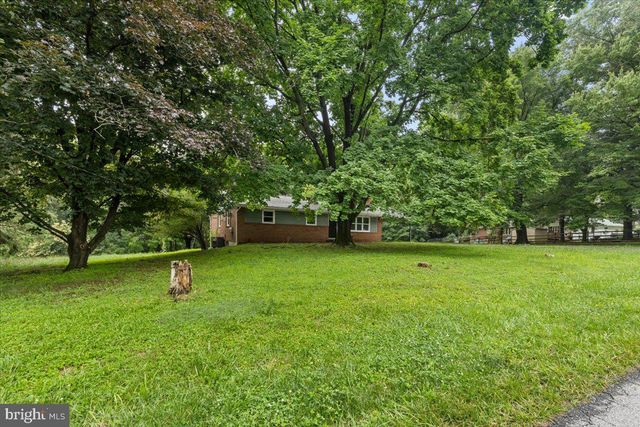 5423 EMERALD DR, Sykesville, MD 21784