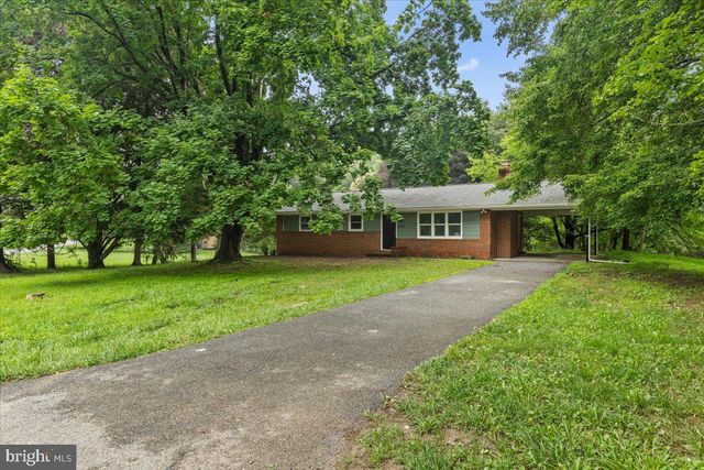 5423 EMERALD DR, Sykesville, MD 21784