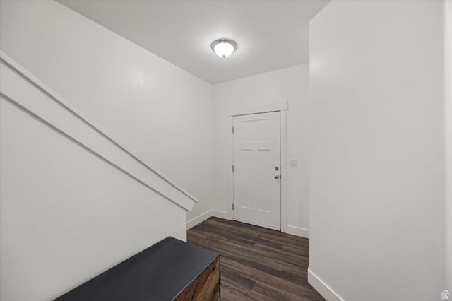 855 N GLENEAGLES CT, Tooele, UT 84074