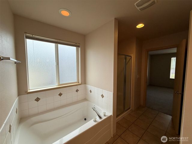 26829 226th Place SE, Maple Valley, WA 98038
