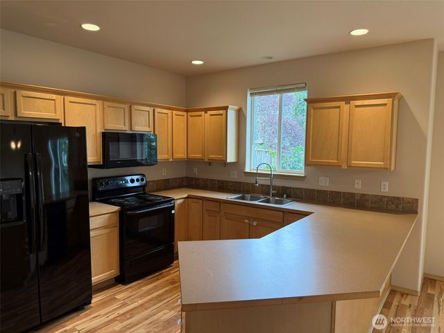 26829 226th Place SE, Maple Valley, WA 98038