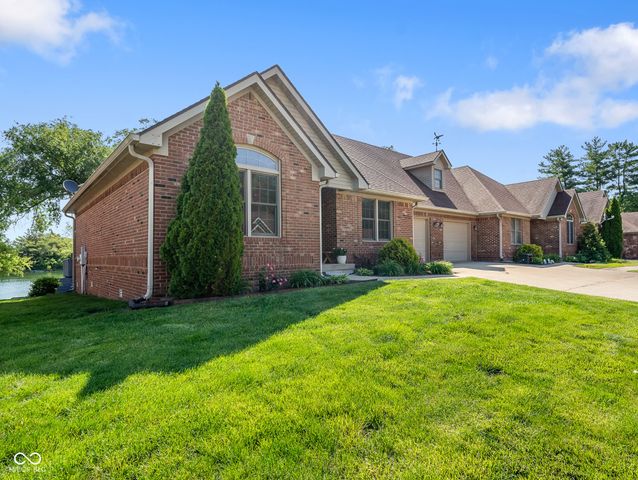 633 Mallards Crossing, Martinsville, IN 46151