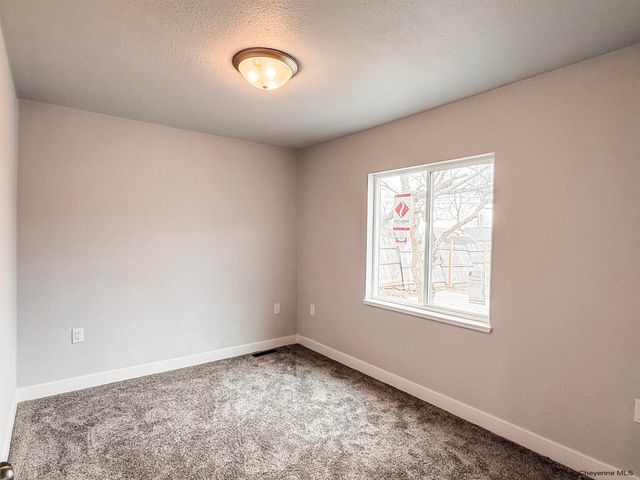 2415 E 10TH ST, Cheyenne, WY 82007