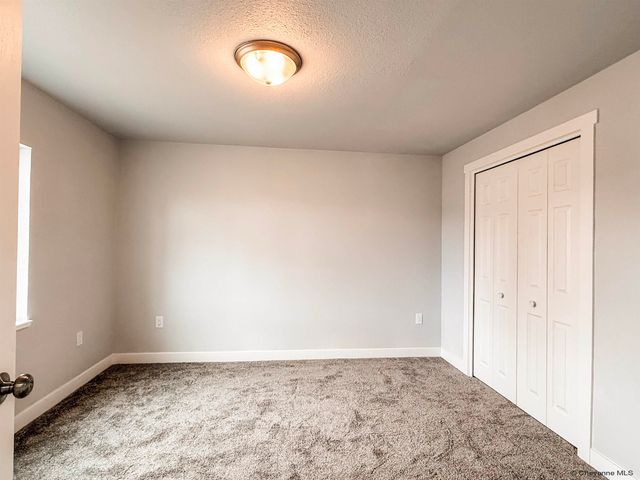 2415 E 10TH ST, Cheyenne, WY 82007