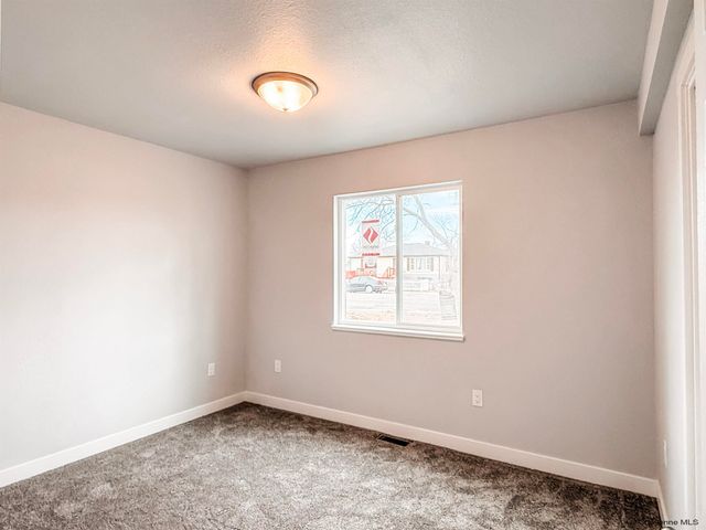 2415 E 10TH ST, Cheyenne, WY 82007