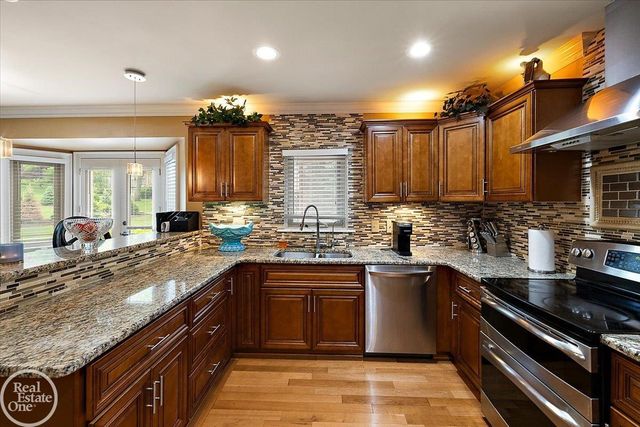 7277 Wellington Place, Washington Twp, MI 48094