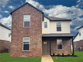 351 S Neon Avenue, Fayetteville, AR 72704