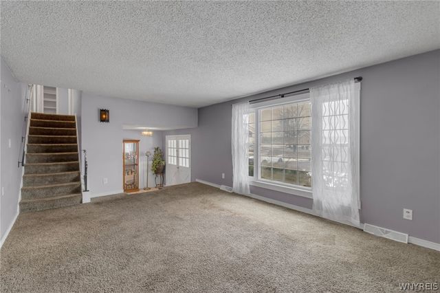 6825 Shawnee Road, Wheatfield, NY 14120