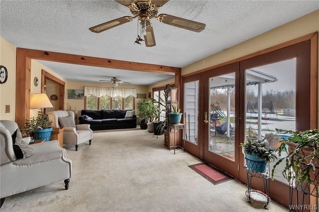 6825 Shawnee Road, Wheatfield, NY 14120