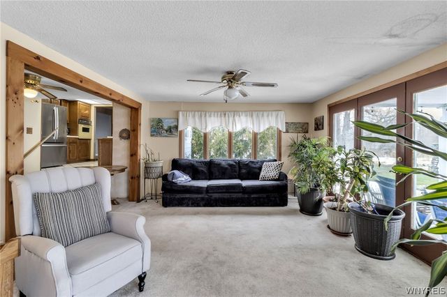 6825 Shawnee Road, Wheatfield, NY 14120