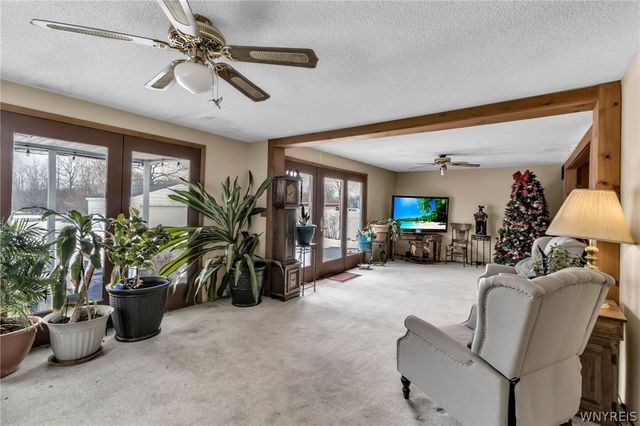 6825 Shawnee Road, Wheatfield, NY 14120