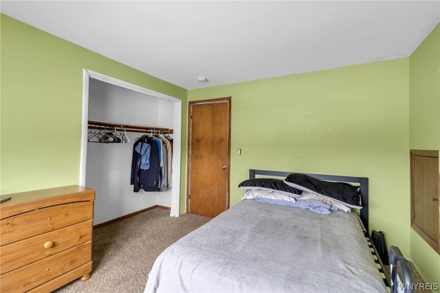 6825 Shawnee Road, Wheatfield, NY 14120