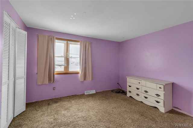 6825 Shawnee Road, Wheatfield, NY 14120